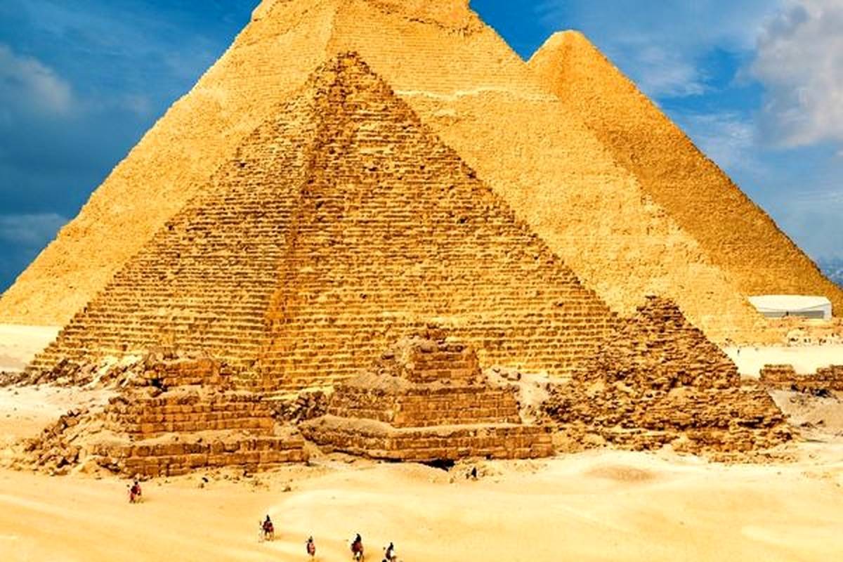 مهمترین اکتشافات مصر باستان در سال 2024؛ از شمشیر فرعون تا نقاشی الاغها