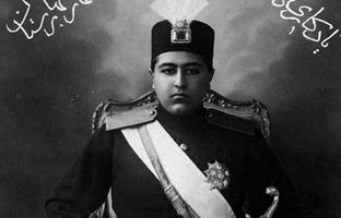 عکس قدیمی: احمدشاه در مراسم تشییع محمدعلی شاه در ایتالیا در سال 1304 