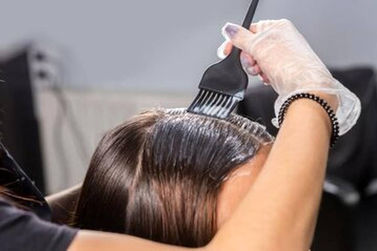 رنگ کردن مو واقعا سبب نابینایی میشود؟