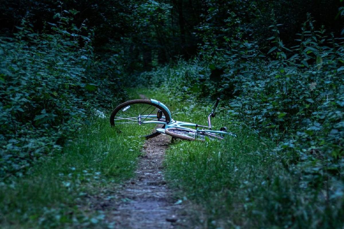 ۳ دلیل جذابیت بالای پادکستها و سریالهای جنایی