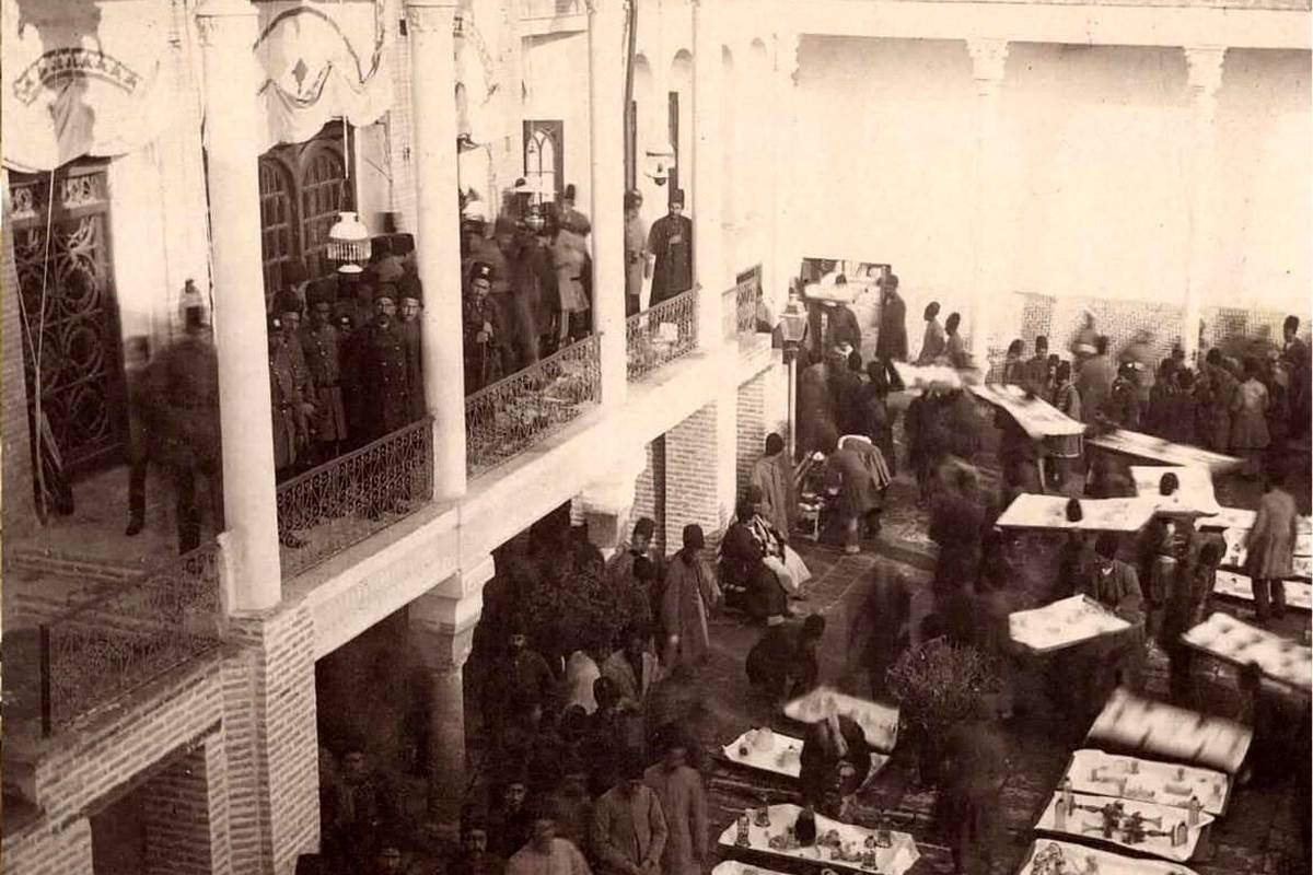 نمایش جهیزیه شاهزاده قاجاری