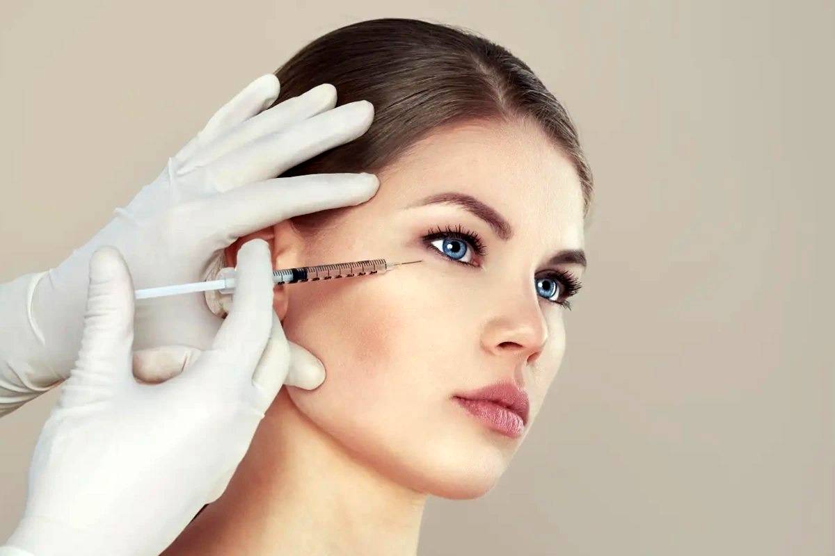 آیا بوتاکس «ژلی رول» واقعاً راهحل پف زیر چشم است؟