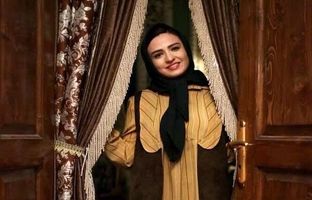 پاپاراتزی ایرانی؛ بازیگر منفورِ «شهرزاد» درنمایشگاه کتاب دیده شد 