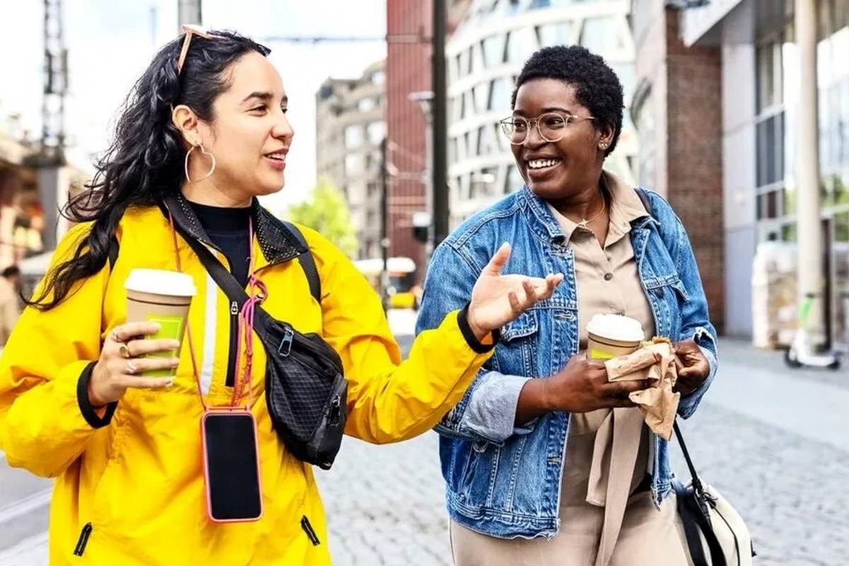 مطالعه جدید دانشمندان: دوستان صمیمی حتی باکتری روده مشابهی دارند