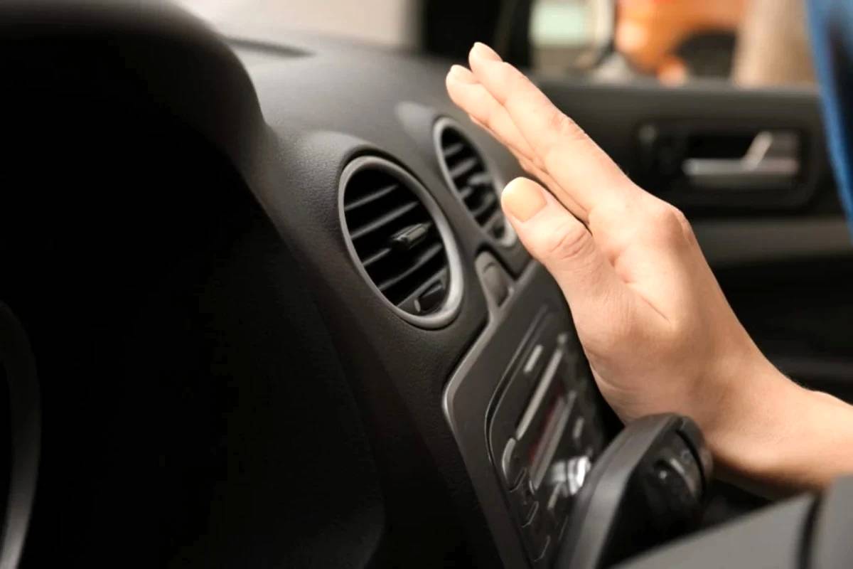 کولر خودرو را حین حرکت روشن کنیم یا قبل از حرکت؟