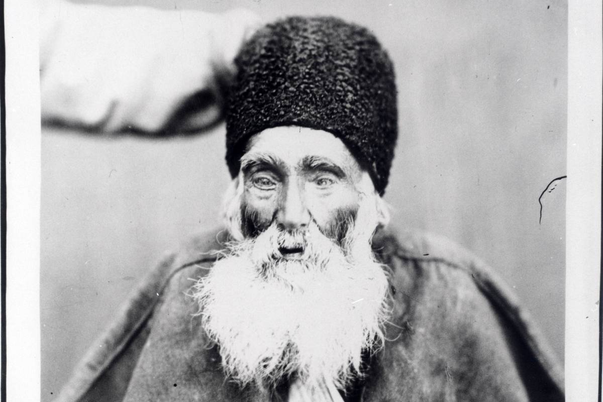 پیرترین ایرانی زمان قاجار، مراد خان قمی