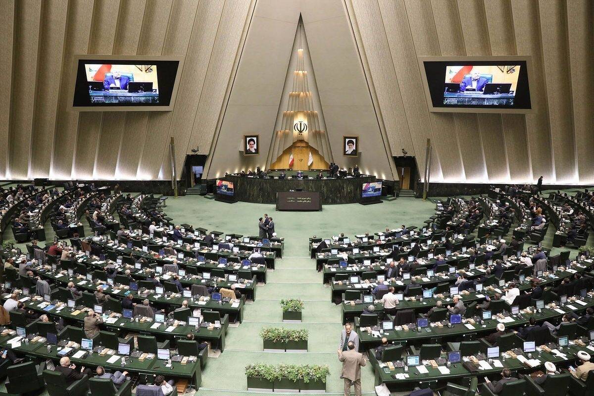 لایحه تعطیلی پنجشنبهها رفع ایراد شد؛ افزایش تعطیلات آخر هفته در آستانه تصویب