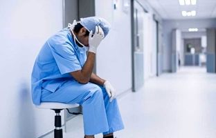 
چرا رزیدنت‌ها خودکشی می‌کنند؟
