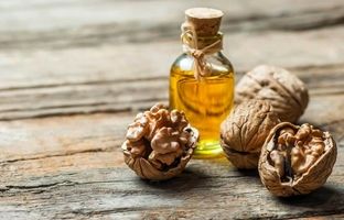 ۸ دلیل برای اینکه هر روز از روغن گردو استفاده کنید