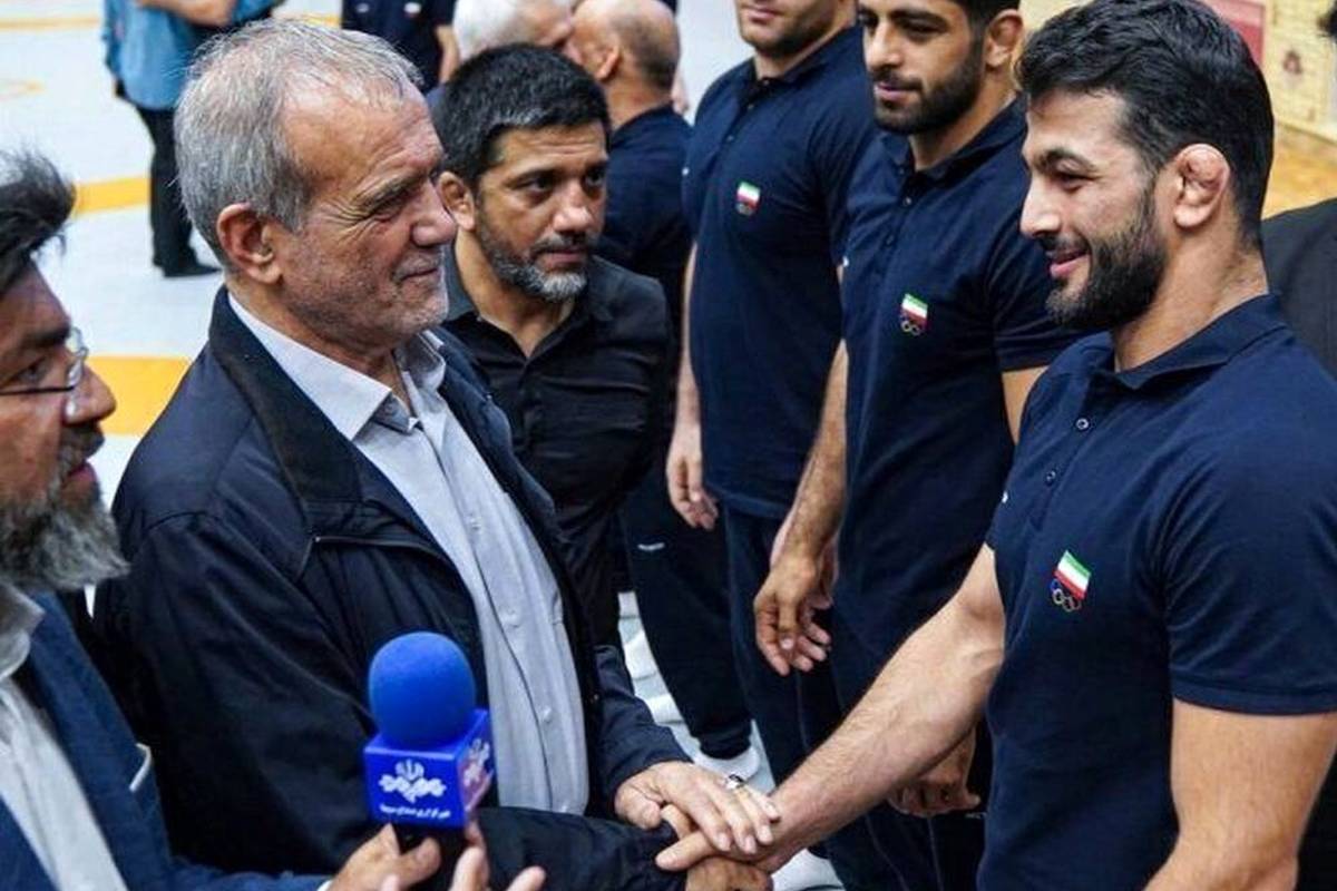 دلجویی معاون دفتر رئیس جمهور از حسن یزدانی