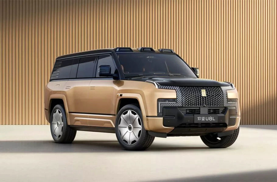 بی‌ وای دی یانگ‌وانگ U8L معرفی شد؛ خودرویی لوکس با تزئینات طلا