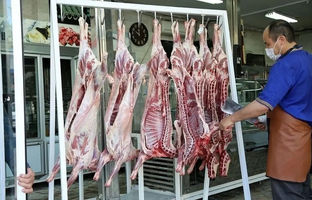 
قیمت گوشت قرمز، امروز چهارشنبه ۱۵ اسفند ۱۴۰۳

