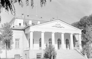 سفارت شوروی در ایران آذرماه ۱۳۲۲ + عکس
