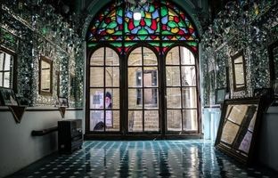 راهنمای سفر: تکیه بیگلربیگی و معاون‌الملک، کرمانشاه، شکوه آئینه و کاشی + عکس