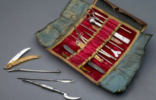 پزشکان قبل از ابداع داروی بیهوشی چگونه عمل جراحی انجام می‌دادند؟ 