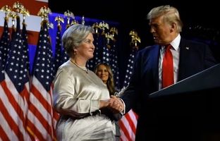 
ترامپ نخستین رئیس دفتر زن را در تاریخ آمریکا منصوب کرد
