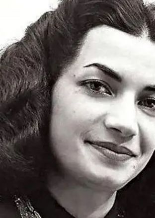 «اشرف، دختر رضاخان» در بین همکلاسی‌های مدرسۀ ابتدایی‌اش