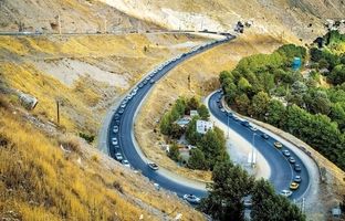 سفر به تهران قدیم؛ شکل و شمایل «جاده چالوس»؛ سال 1356 + عکس