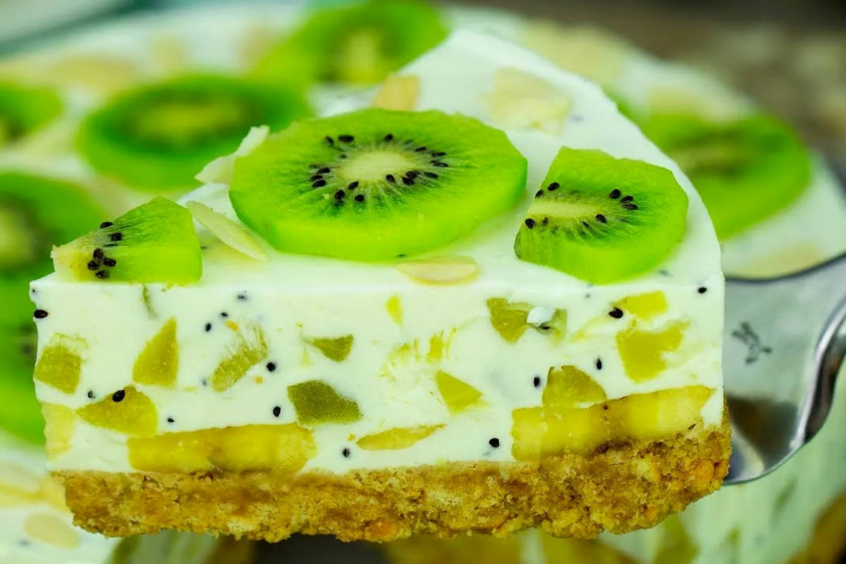 خوشمزه بپزید؛ طرز تهیه کیک کیوی