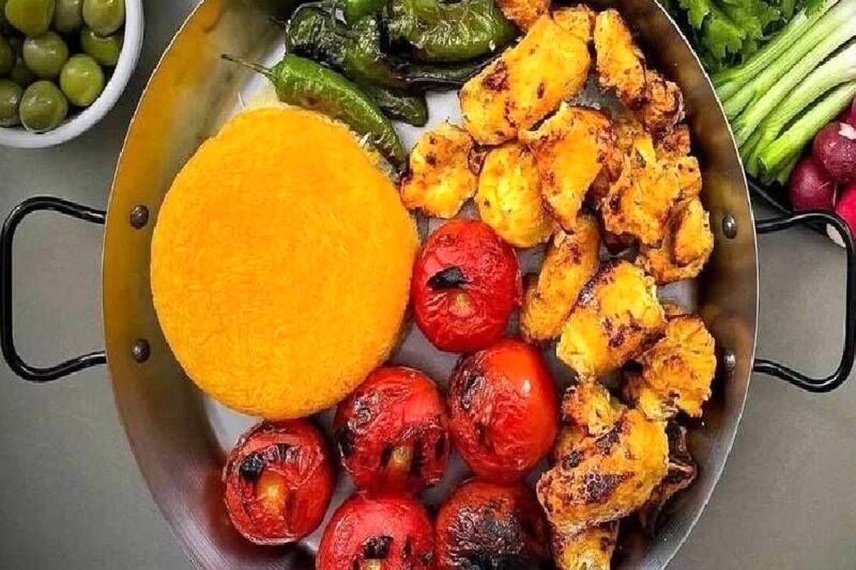 طرز تهیه «جوجه دیگی» در قابلمه بدون نیاز به سیخ و منقل