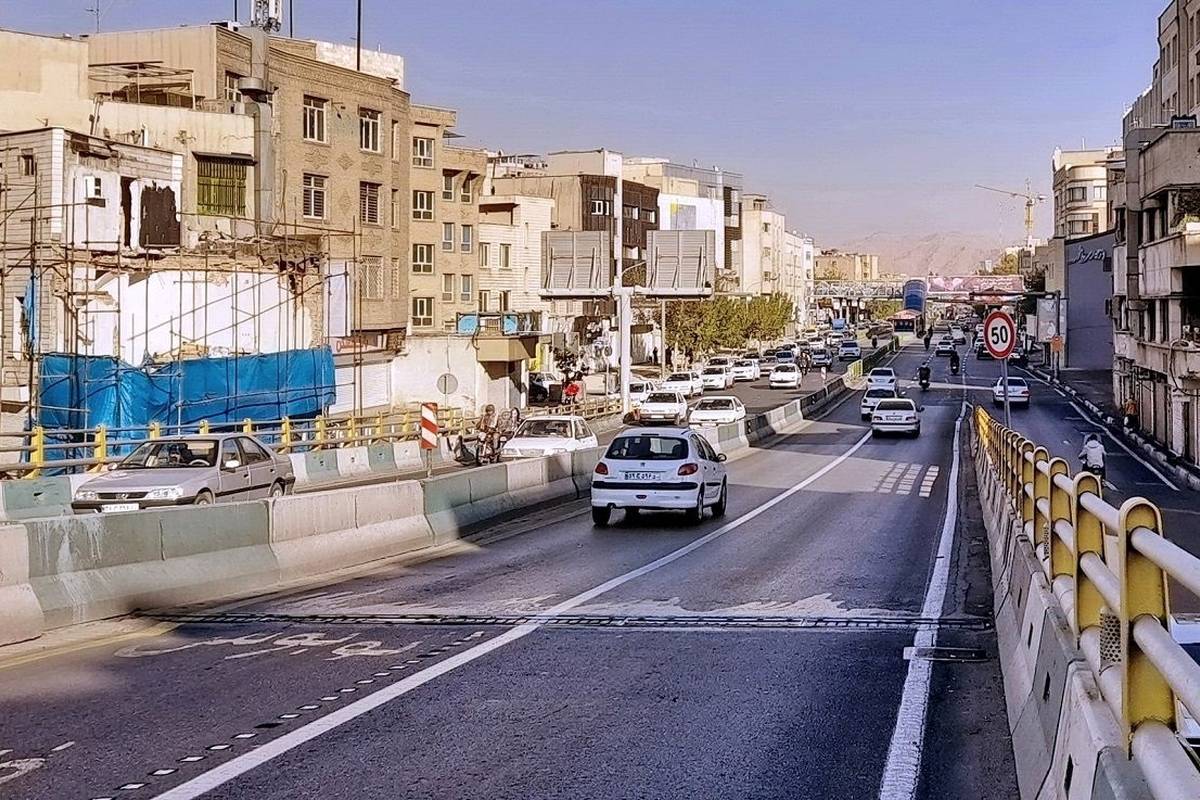سفر به تهران قدیم؛ «خیابان انقلاب به سمت پل چوبی»؛ سال 46 + تصویر