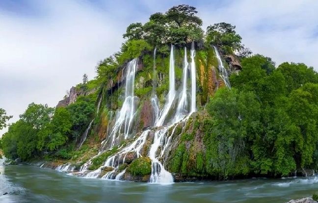 همسفر با بهار به آبشارهای لرستان؛ ۵ آبشار حیرت‌انگیز ایران که باید در بهار دید