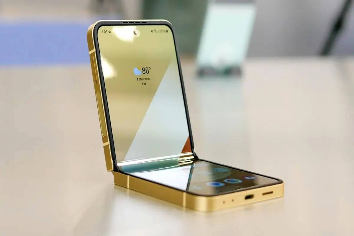 افشای طراحی گلکسی Z Flip ۷ با نمایشگر رویی غولپیکر؛ الهامگرفته از Razr Plus