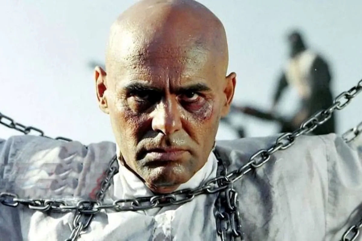 پاپاراتزی ایرانی؛ ماجرای کچل کردن جمشید هاشم‌ پور از زبان حسین فرح‌ بخش تهیه‌کننده + ویدئو