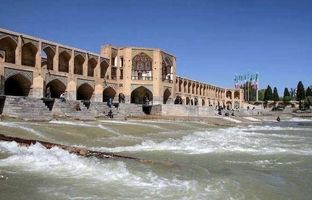 آب زاینده‌رود به اصفهان رسید + ویدئو
