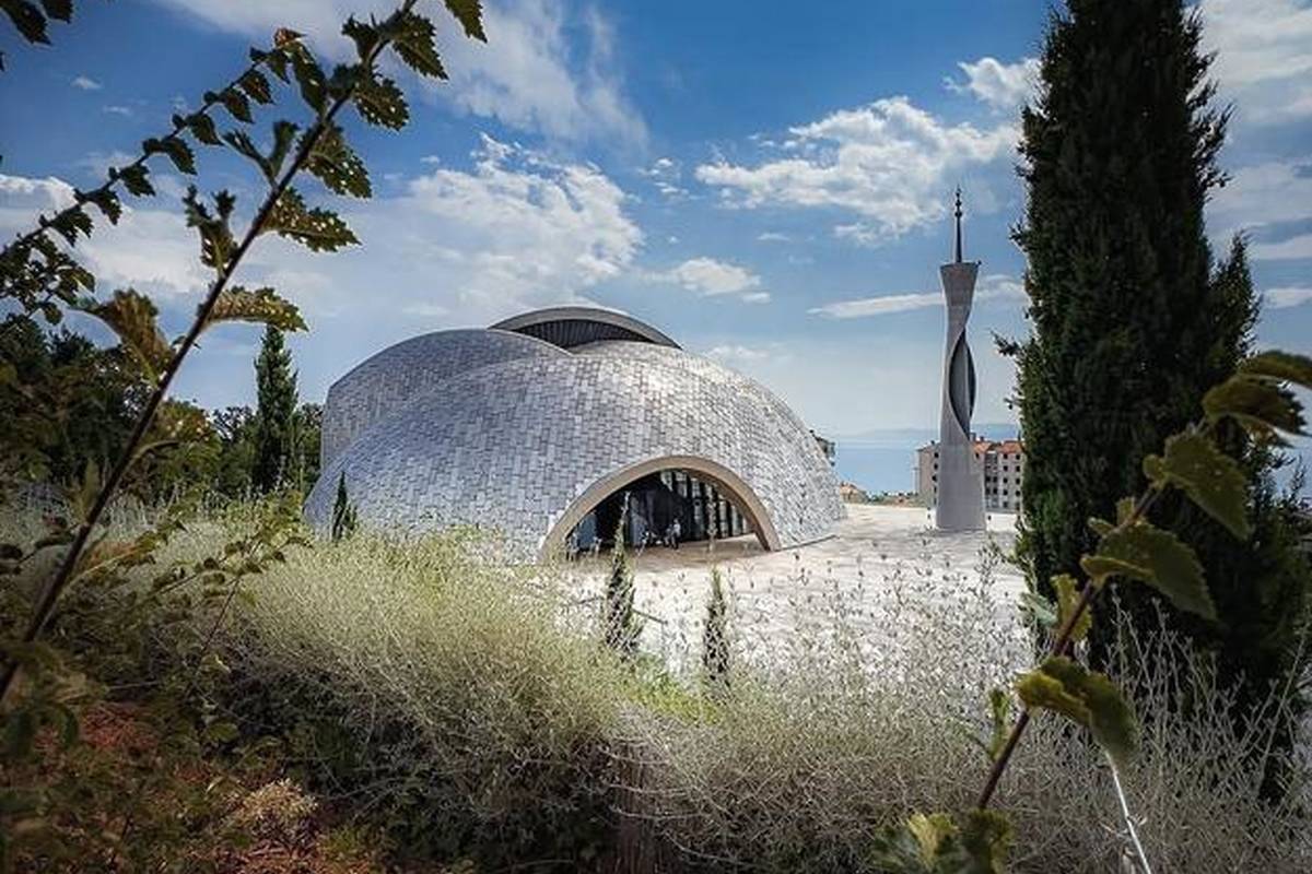 معماری مسجد جامع رییکا در اروپا با حمایت مالی قطر