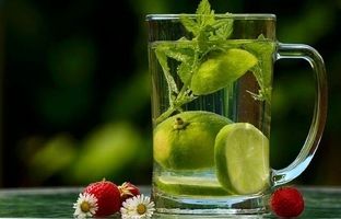 چند نوشیدنی مفید برای سم‌زدایی از کبد