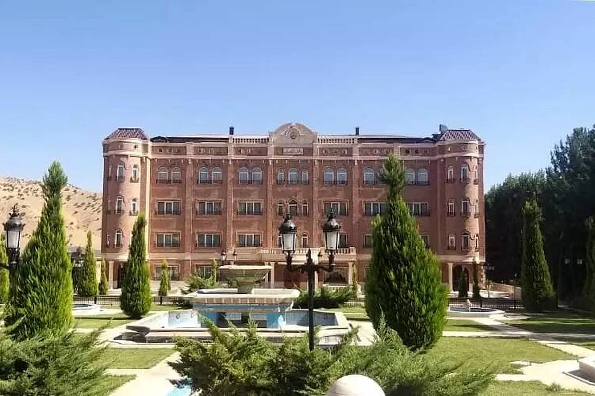 سفر پاییزی به یک روستای ایرانی با معماری اروپایی؛ روستای گرهبان کرمانشاه